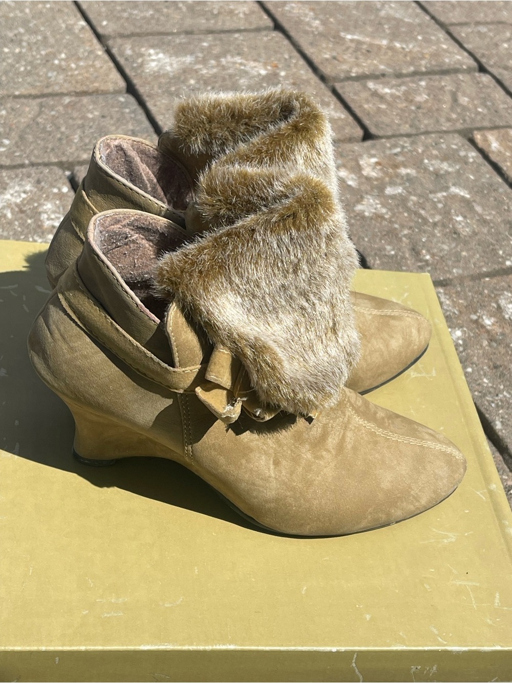 Vintage Suede Ankle Boots with Faux-Fur Cuff - Tan